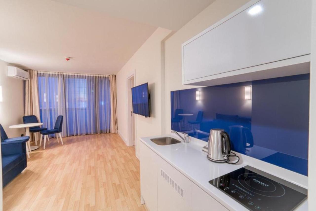 Orbi City Sea Side & Sea View Apartments Batumi Esterno foto