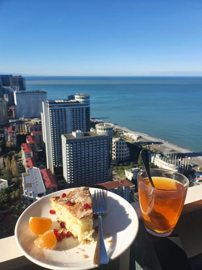 Orbi City Sea Side & Sea View Apartments Batumi Esterno foto