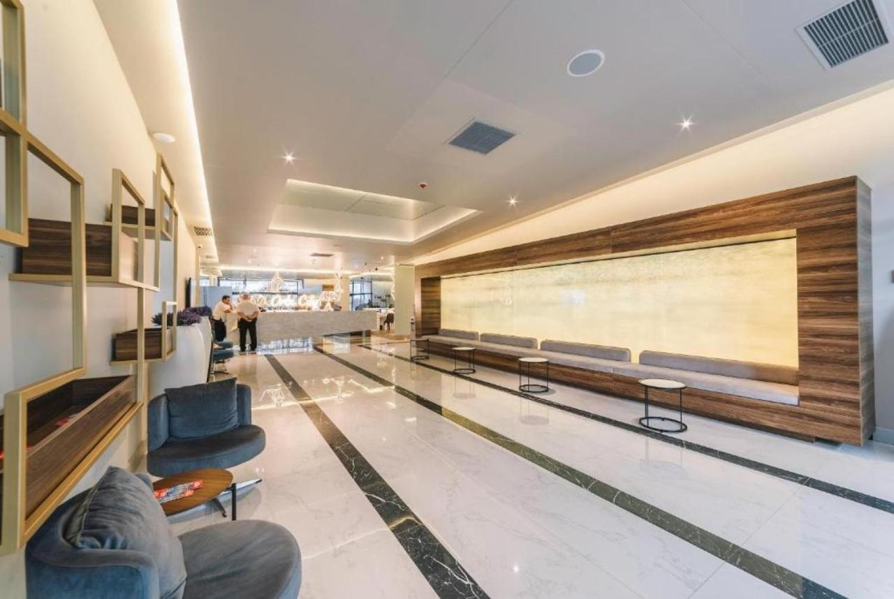 Orbi City Sea Side & Sea View Apartments Batumi Esterno foto