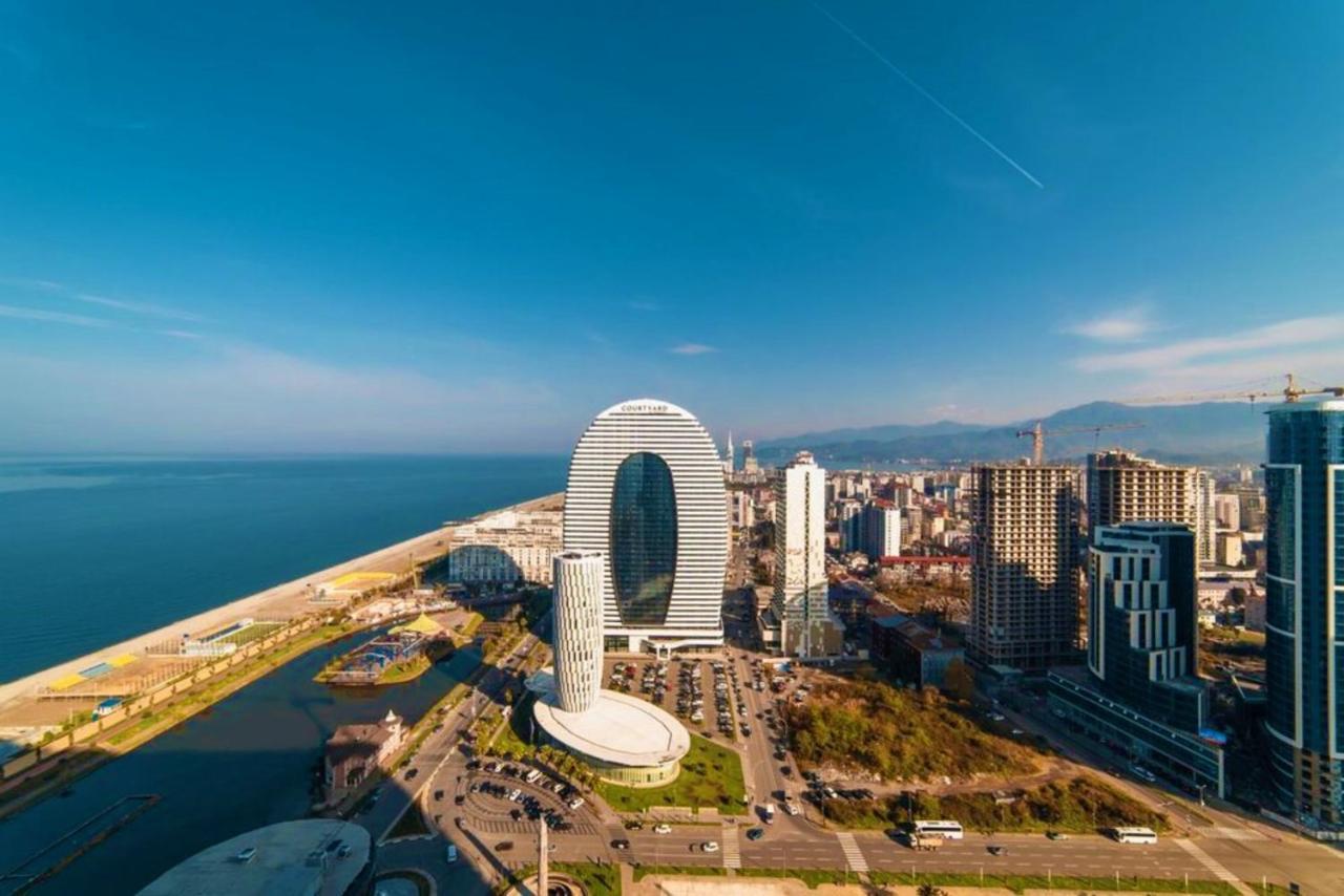 Orbi City Sea Side & Sea View Apartments Batumi Esterno foto